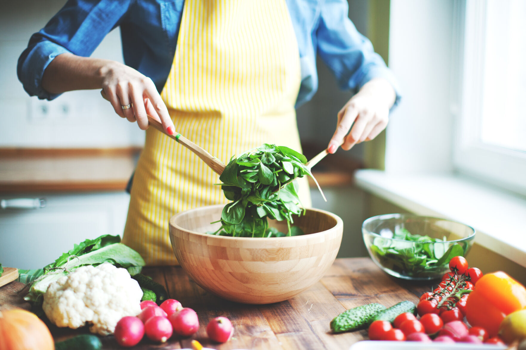 4 ‘superfoods’ to fuel up on right now stock photo leafy green